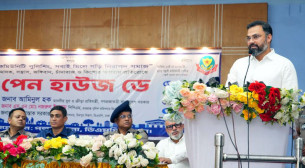 পুলিশকে নিরপেক্ষভাবে কাজের স্বাধীনতা দিচ্ছে সরকার: ক্রীড়া প্রতিমন্ত্রী