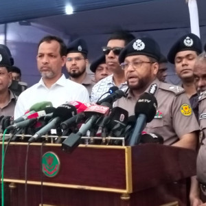 ঈদযাত্রায় অতিরিক্ত ভাড়া নিলেই ব্যবস্থা: ডিএমপি কমিশনার