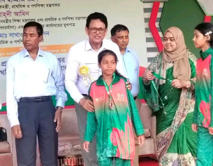 প্রাথমিক শিক্ষা পদক প্রতিযোগিতায় মনপুরা আফিফা জাতীয় পর্যায়ে তৃতীয়