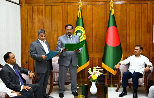চট্টগ্রাম-২ আসনের সংসদ সদস্য সরোয়ার আলমগীরের শপথ গ্রহণ অনুষ্ঠিত