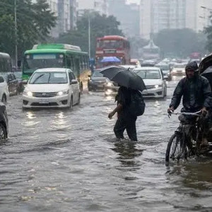 আরও ৫ দিন বৃষ্টির আভাস, উপকূলে অতিভারী বর্ষণের শঙ্কা