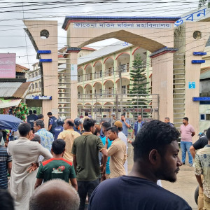 চরফ্যাশনে পরীক্ষা কেন্দ্রে হামলা ভাংচুরের অভিযোগে মামলা