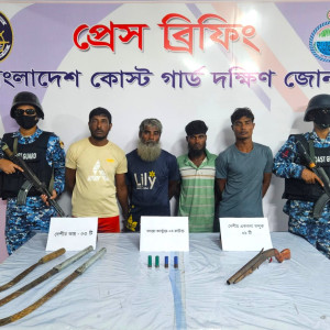 ভোলায় অস্ত্র-গুলিসহ কুখ্যাত ৪ ডাকাত আটক