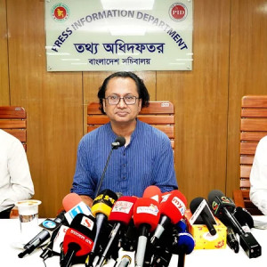 সাইবার বুলিংয়ের বিরুদ্ধে সরকার কঠোর অবস্থান নিয়েছে: তথ্য উপদেষ্টা