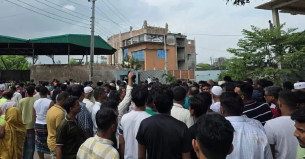 উত্তরখানে সংঘর্ষ :  ডিএনসিসি প্রশাসক-এমপির ওপর হামলার অভিযোগ