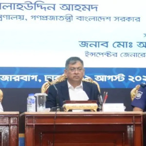 অপরাধ দমনে ব্যর্থ পুলিশ কর্মকর্তাদের বিরুদ্ধে কঠোর ব্যবস্থা : স্বরাষ্ট্রমন্ত্রী