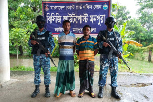 মনপুরায় কোষ্টগার্ডের অভিযানে স্বপন বাহিনীর ২ সহযোগী আটক