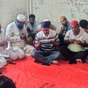 দোয়া ও মোনাজাতের মাধ্যমে ইলিশায় মেসার্স এমএন ট্রেডিং এর উদ্বোধন