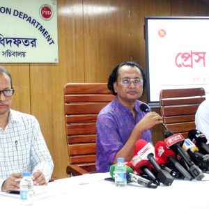 ভারতের গণমাধ্যমে হাসিনাকে এখনও কথা বলতে দেওয়া অপ্রত্যাশিত: তথ্য উপদেষ্টা