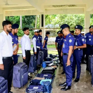 ভোলায় পুলিশের নিয়মিত কিট প্যারেড অনুষ্ঠিত