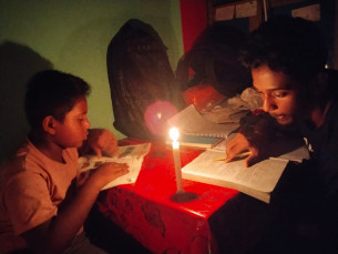 স্বাধীনতার ৫৫ বছরেও ২৪ ঘন্টা বিদ্যুৎ পাচ্ছে না মনপুরা মানুষ