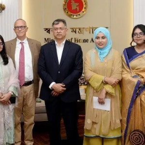 সরকার বাক-স্বাধীনতায় বিশ্বাসী, তবে সমালোচনা আর চরিত্রহনন এক নয় : স্বরাষ্ট্রমন্ত্রী