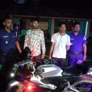 ভোলায় চুরি হওয়ায় মোটরসাইকেল লাহারহাট থেকে উদ্ধার