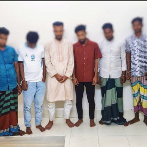 ভোলায় পুলিশের পৃথক অভিযানে ইয়াবা গাঁজাসহ ১৫ জন গ্রেপ্তার