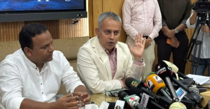 সিএনজিচালিত গণপরিবহনের ভাড়া বাড়ালে ব্যবস্থা: সড়কমন্ত্রী