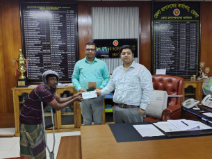 ভোলায় ৭ অসহায় ব্যক্তিকে চিকিৎসা সহায়তায় ৬২ হাজার টাকা অনুদান বিতরণ