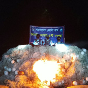 মনপুরায় মেঘনায় অভিযানে ৪৬ কেজি মা ইলিশ ও ৫ লাখ মিটার জাল জব্দ