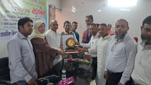 ভোলায় প্রধান শিক্ষক সাহিদা আক্তারকে সংবর্ধনা